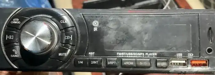 مسجل ( بلوتوث - 2 USB - Aux - شاحن ) 0