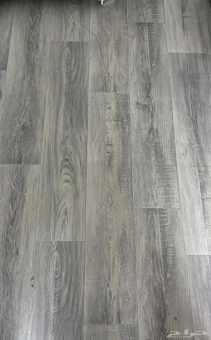 باركيه فيه عيوب بسيطه 0