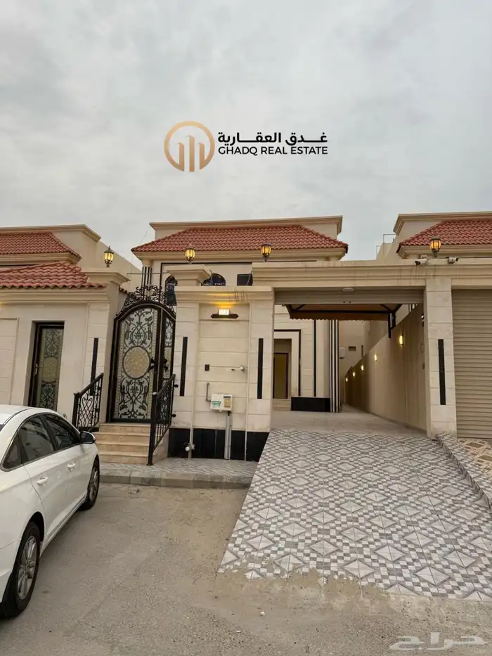 للبيع فيلا حي الشراع مساحة 437 2