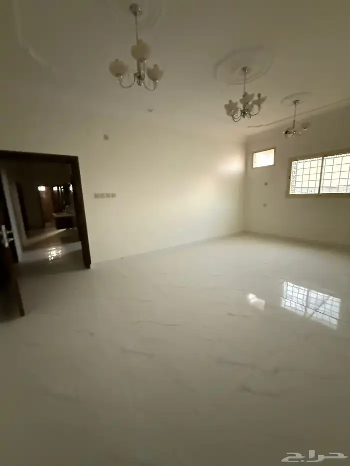 للبيع شقق تمليك فاخره ابها حي الصحافه المطار 5