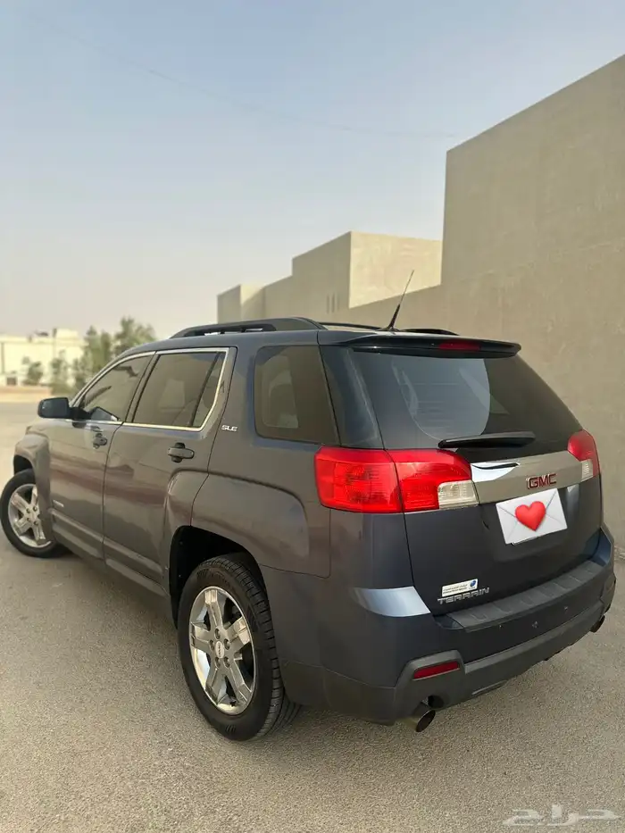 سيارة عائلية للبيع مستعجل 8