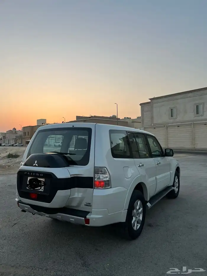 جيب ميتسوبيشي باجيرو 4