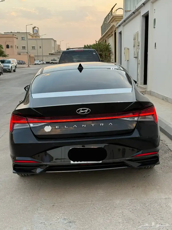 النترا أسود 2022 وكاله تم البيع 3