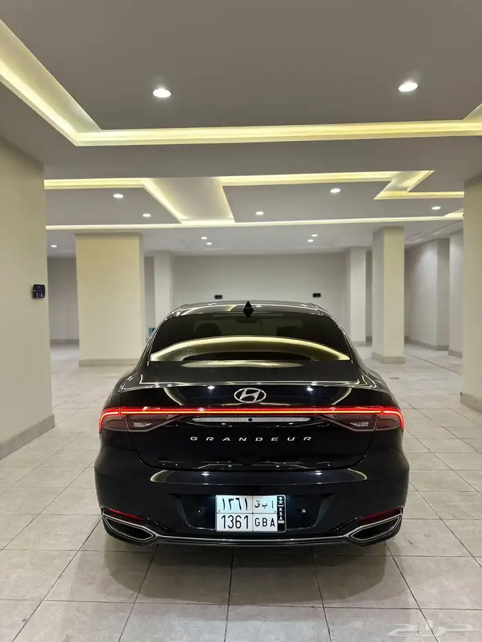 ازيرا 2022 ( بنزين V6 ) فل كامل بحالة الوكالة 7