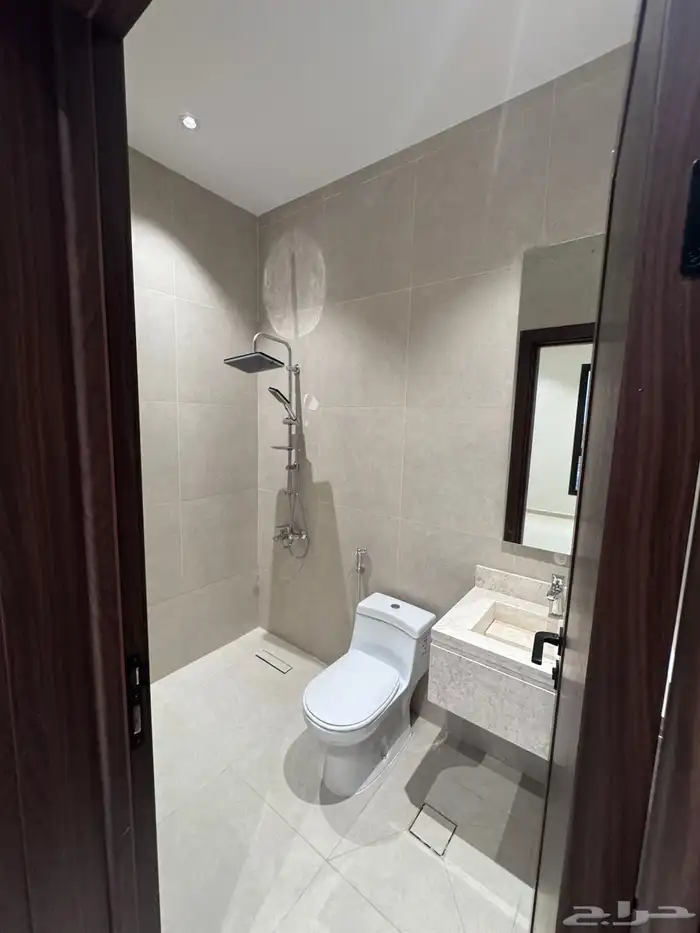 شقق مكيفه فاخره للبيع بحي الشاطئ مخطط 8 2