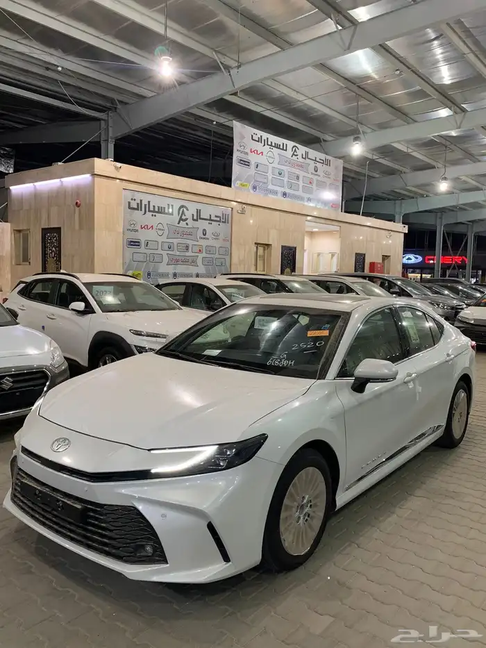 تويوتا كامري LE بنزين 2025 - كاش تمويل 13