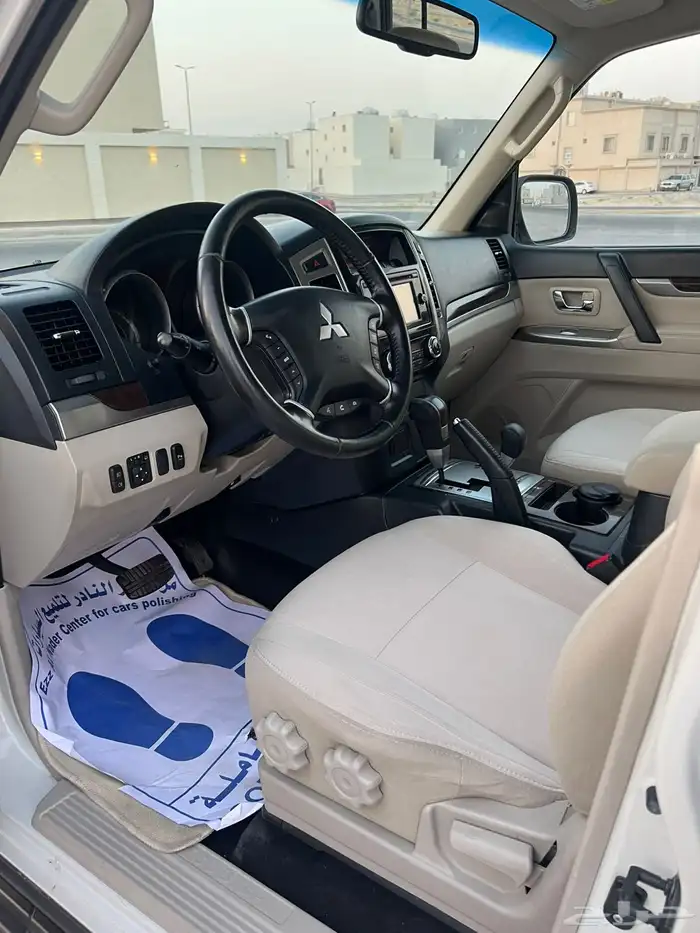جيب ميتسوبيشي باجيرو 6