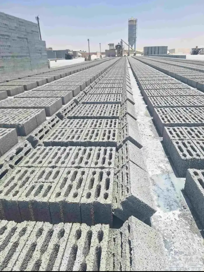 للبيع بلوك عادي وبلك بركاني بافضل جوده 3