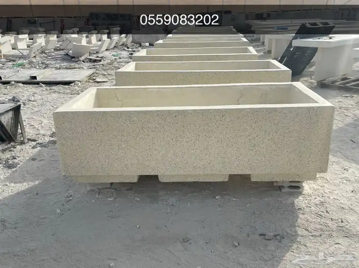 حواجز خرسانية ومناهيل وقواعدأنارة 81