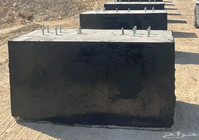 حواجز خرسانية ومناهيل وقواعدأنارة 48