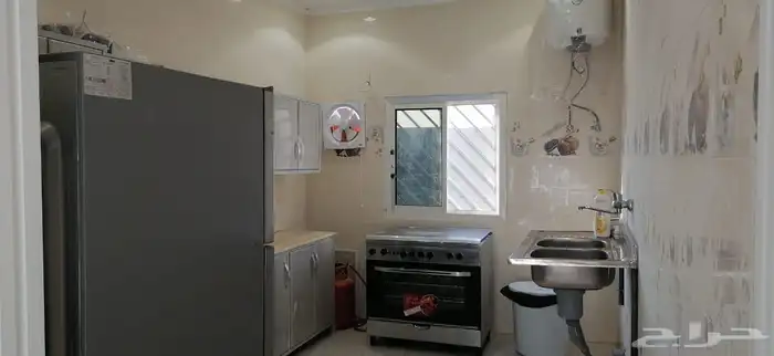 للايجار استراحات كبيره مع بيوت شعر بالقرب من النفود 5