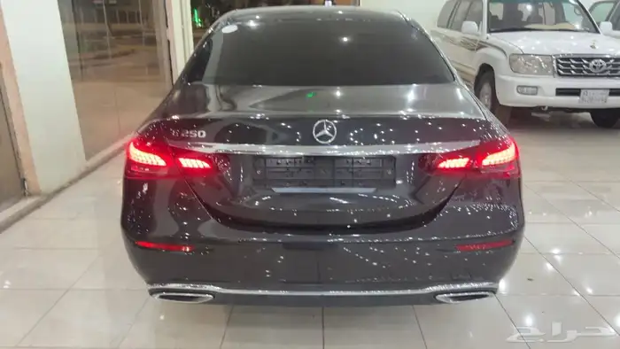 مرسيدس E250 موديل 2021 بنزين بطاقة جمركية 3