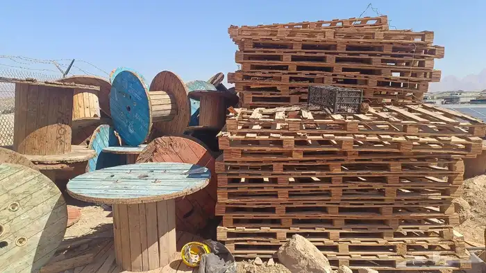 طبليات خشب وكراسي طعام خشب للبيع 1