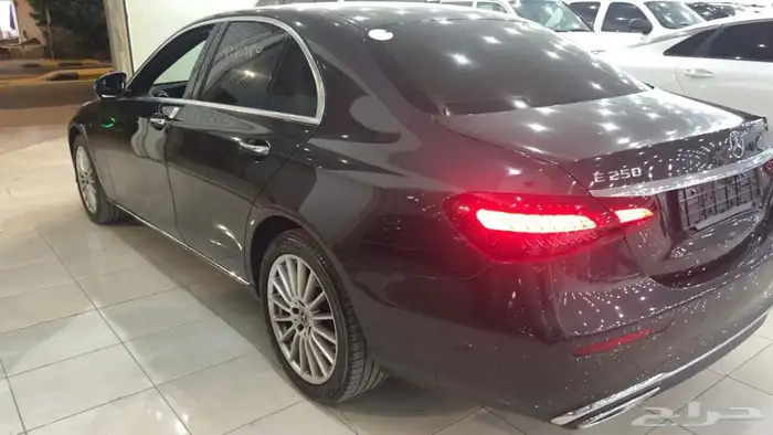 مرسيدس E250 موديل 2021 بنزين بطاقة جمركية 4
