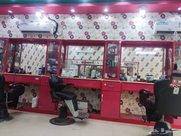 صالون حلاقة رجالي للتقبيل 2