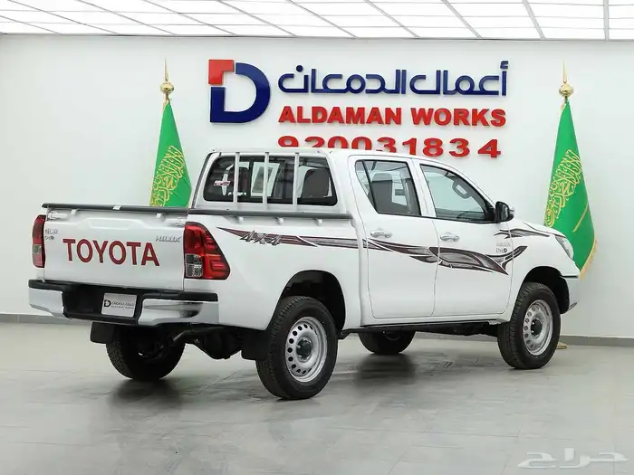 تويوتا هايلوكس غمارتين GL2 ديزل دبل قير عادي 2025 3