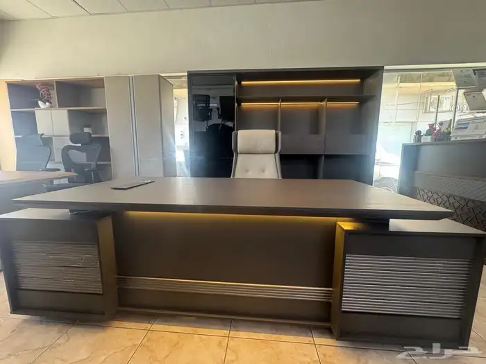 طاولة مكتب وخزانة مكتب وطاولة خدمة بتصميم فاخر 49