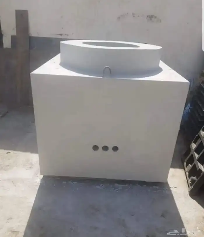 حواجز خرسانية ومناهيل وقواعدأنارة 19