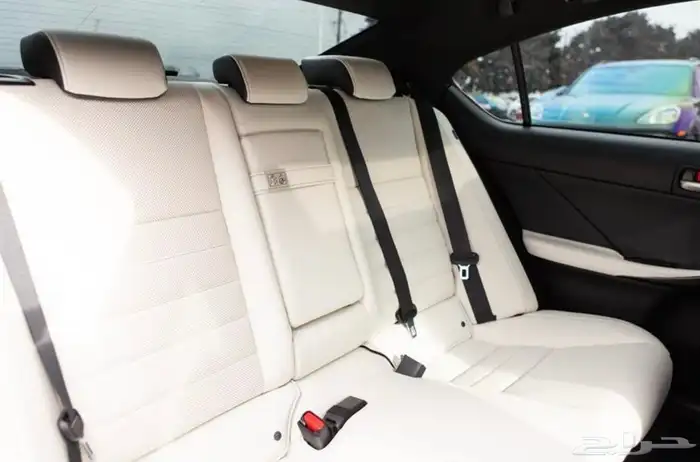 لكزس Is500 إف سبورت موديل 2023 6