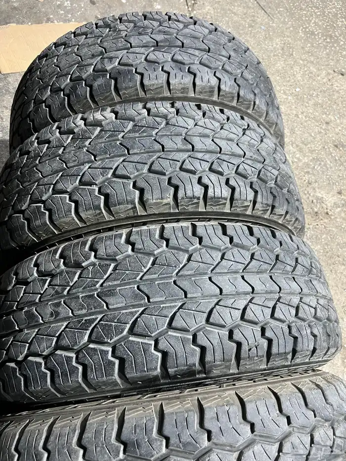 كفرات ربع حجري ريدنز مقاس 265 70 17 29