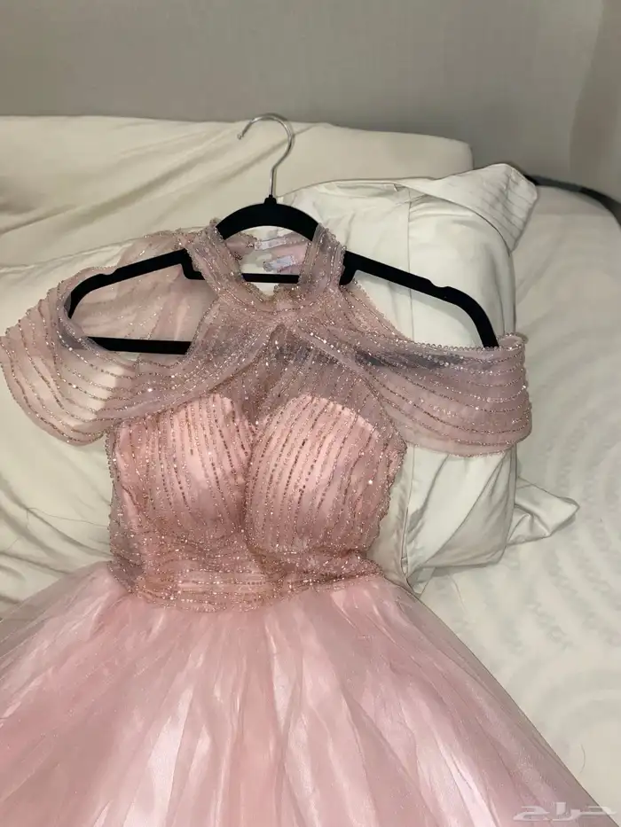 للبيع فستان 0