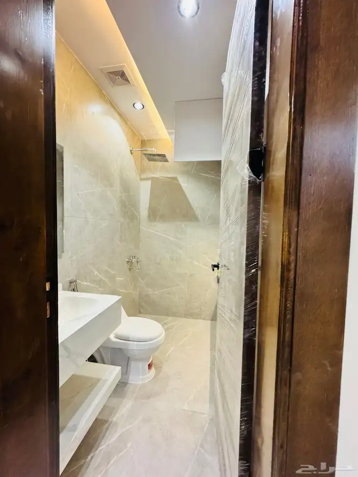 فلل روف مميزة للبيع تبوك حي الاخضر خلف جامع المهاجرين 18