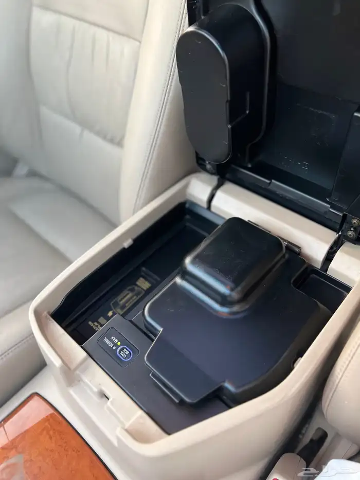 لكزس LX470 2006 35