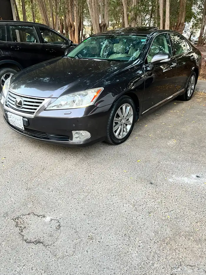 لكزس ES350 نظيفة جدا 10