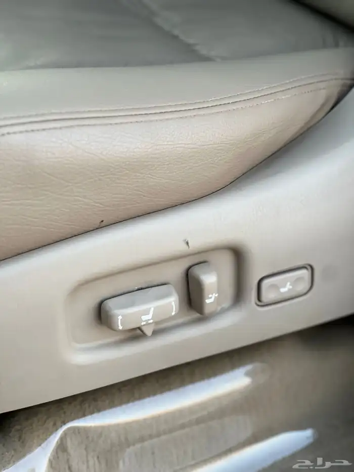 لكزس LX470 2006 12