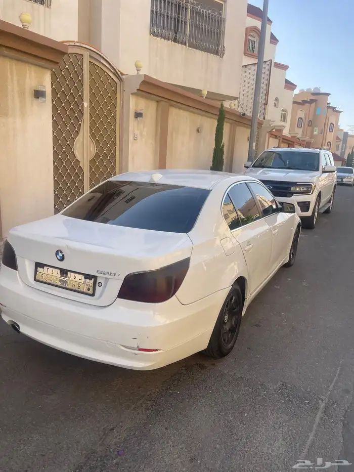 بي ام دبليو الفئة الخامسة 2008 520i 5