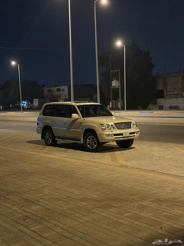 جيب لكزس Lx470 لون كريمي 2006 ممشى 400 37