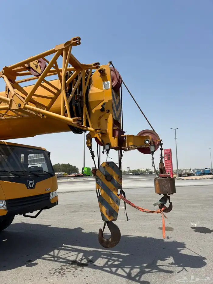 رافعة شاحنة XCMG مستعملة 100 طن للبيع 10