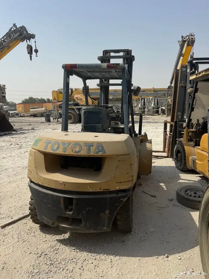 فوركلفت تيوتا عدد 2 للبيع 5