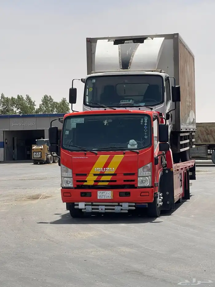 سطحه بالاحساء لنقل السيارات 1