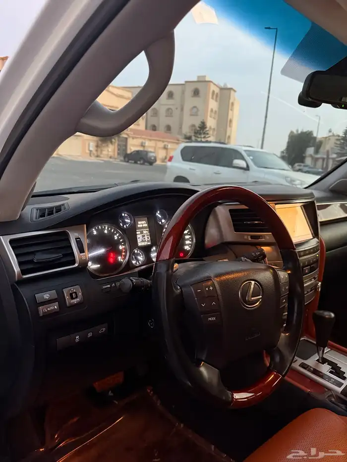 لكزس 2012 LX570 فل كامل وكالة شرط 21