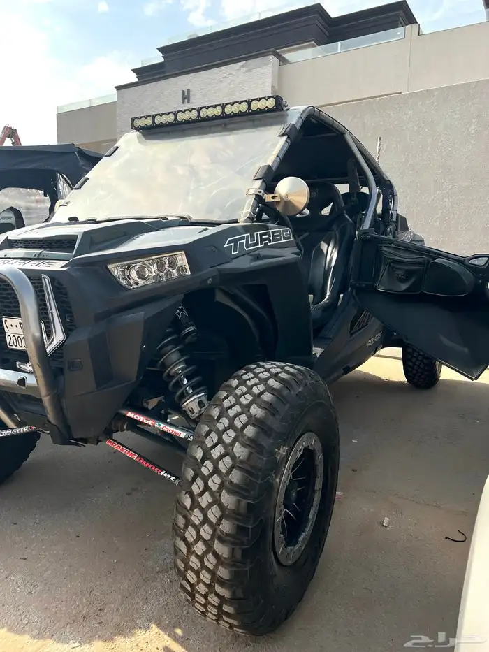 polaris rzr 1000 XP turbo 2017 اصدار خاص الربع الخالي 9