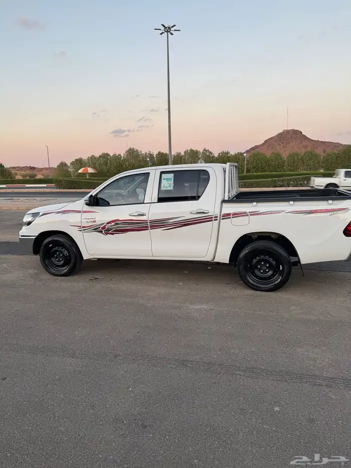 هايلكس 2024 ديزل غمارتين عادي بدون دبل 2400 ممشى71 الف 6