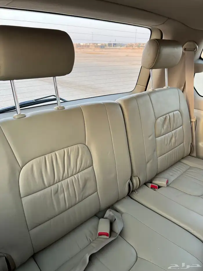 لكزس LX470 2006 33