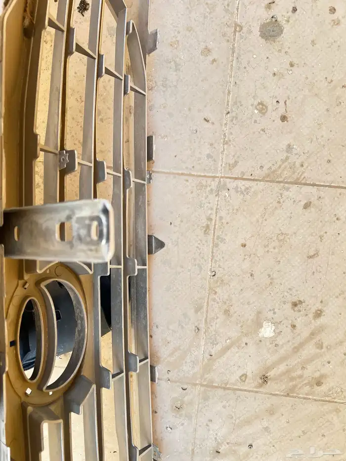 للبيع شبك هايلكس 1
