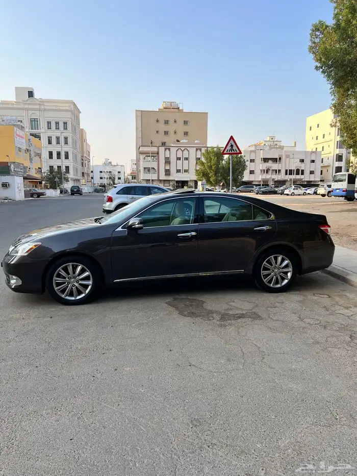 لكزس ES350 نظيفة جدا 13