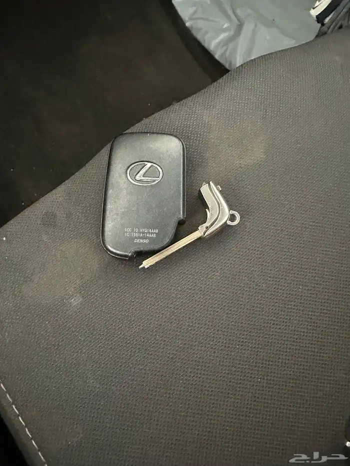 مفتاح لكزس سيدان 2010 2