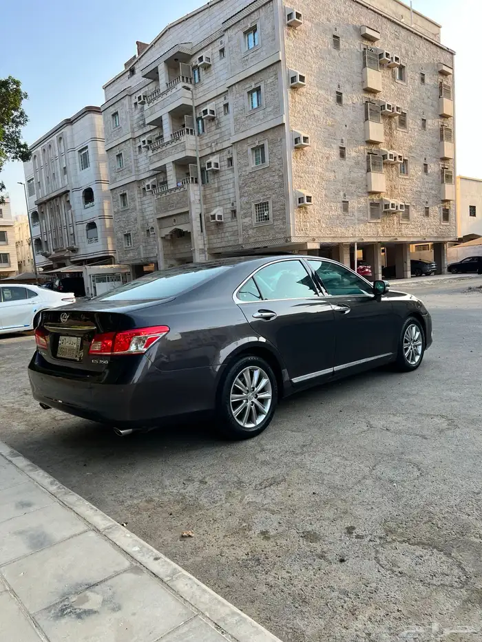 لكزس ES350 نظيفة جدا 11