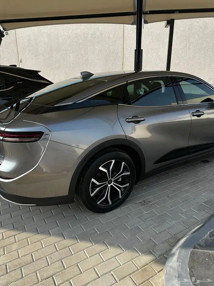 كراون بريميوم 2023 2
