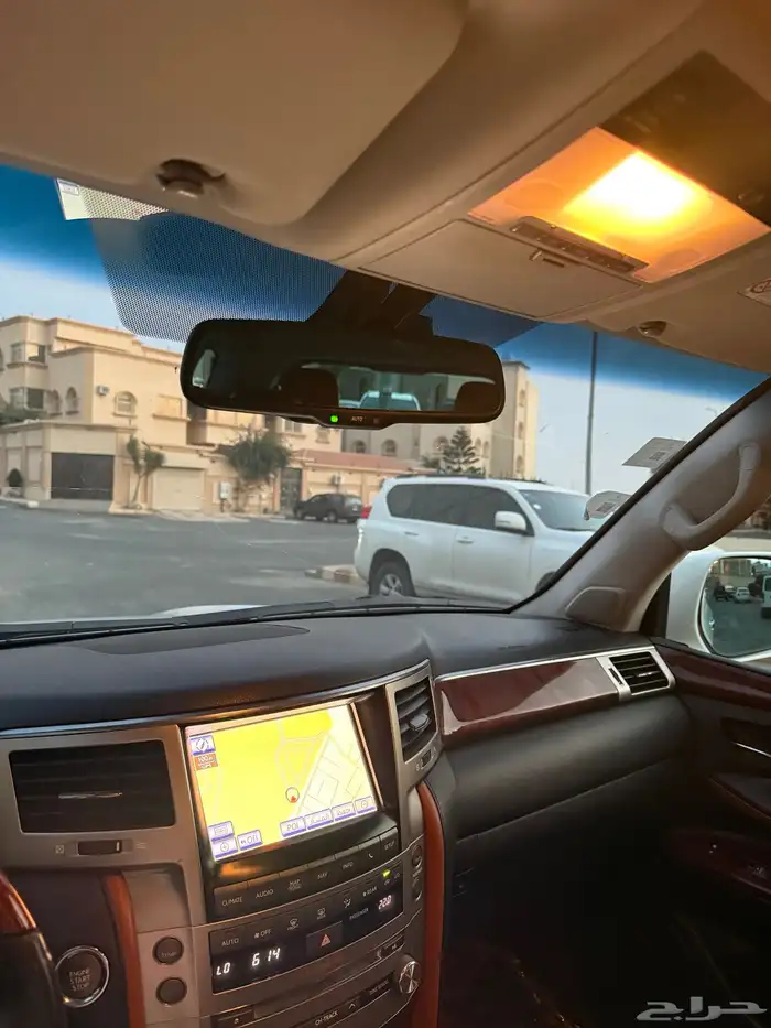 لكزس 2012 LX570 فل كامل وكالة شرط 24