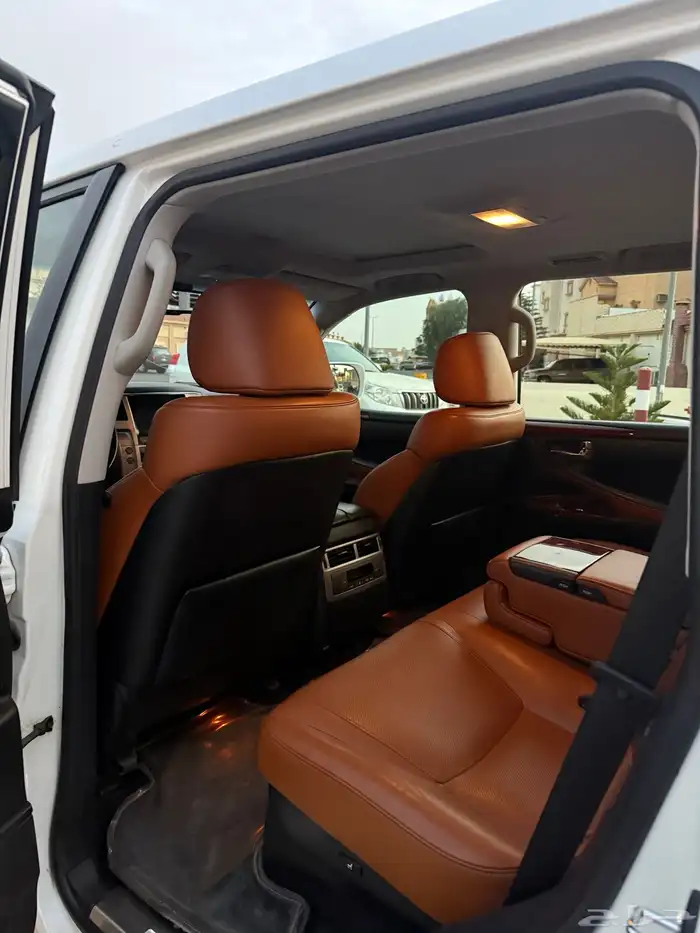 لكزس 2012 LX570 فل كامل وكالة شرط 13