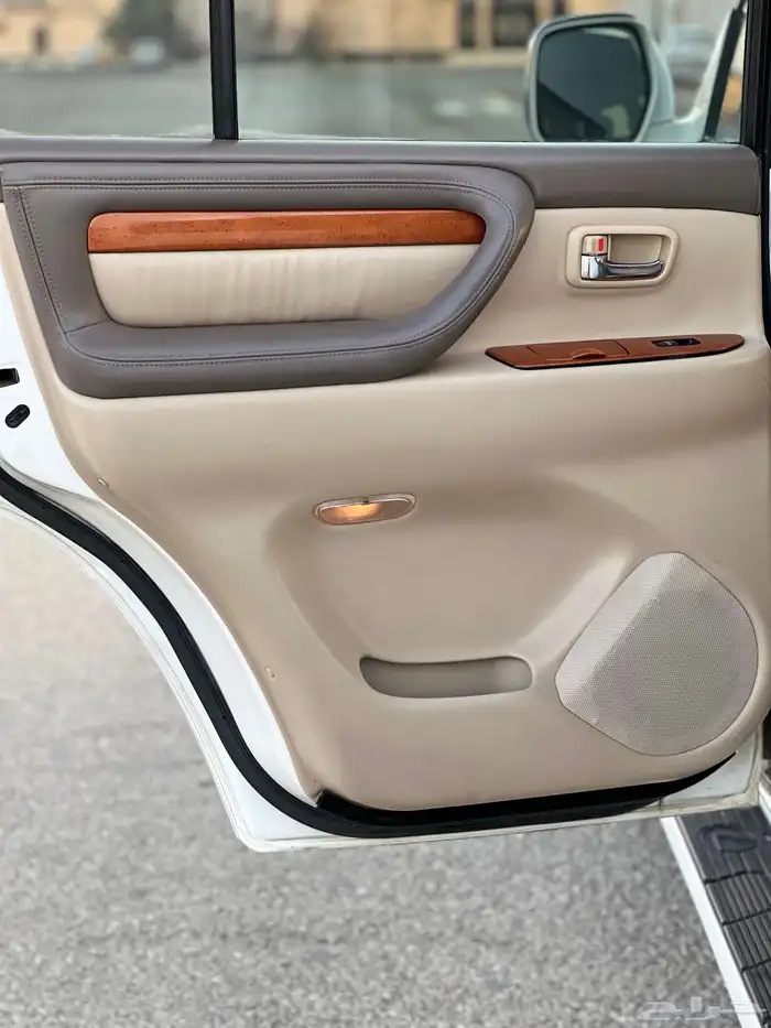 لكزس LX470 2006 15