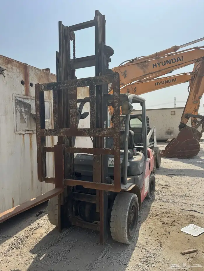 فوركلفت تيوتا عدد 2 للبيع 2