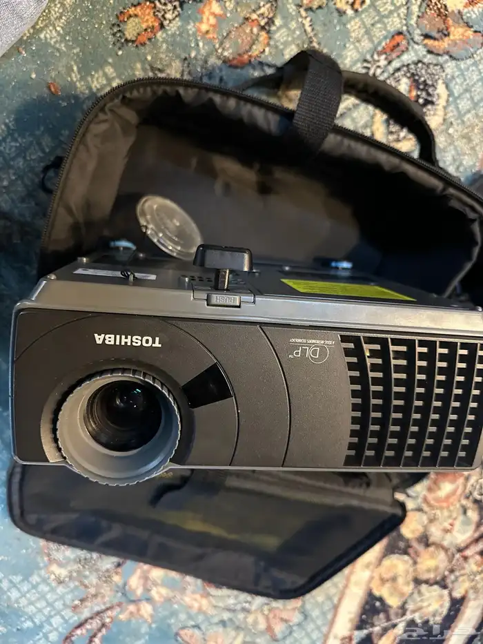 برجكتر DLP مستخدم نظيف جدا  ليزر 1