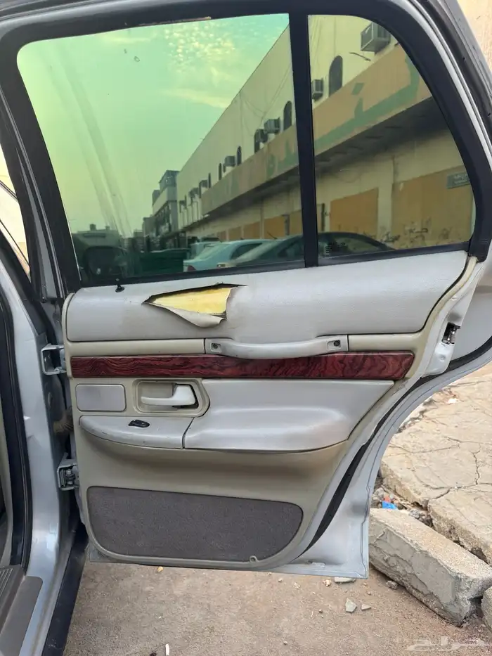 فورد ماركيز 2000 10