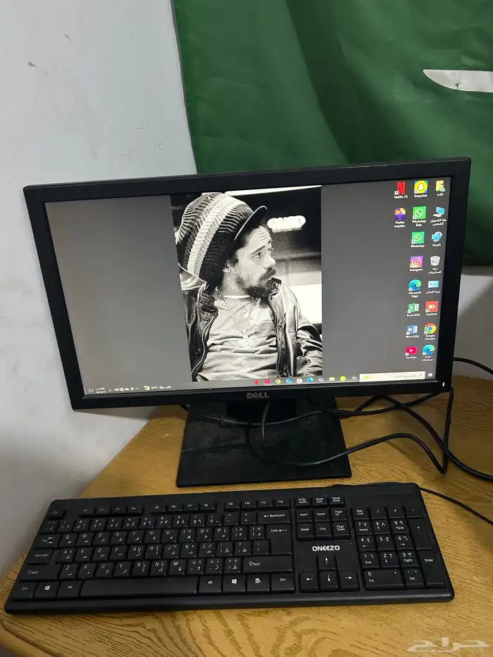 كمبيوتر .dell مع شاشة dell . 3